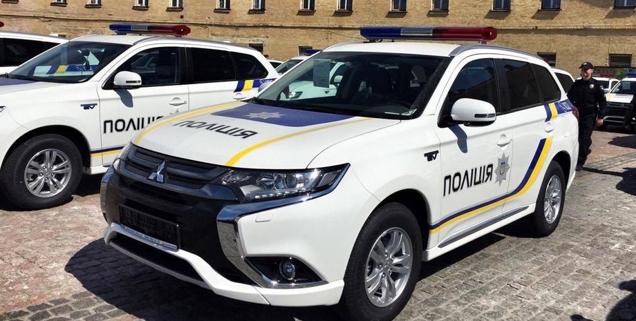 Нацполіція, Інтерпол, Україна, правоохоронці