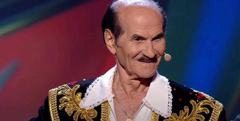 Григорию Чапкису поставили памятник с ошибками