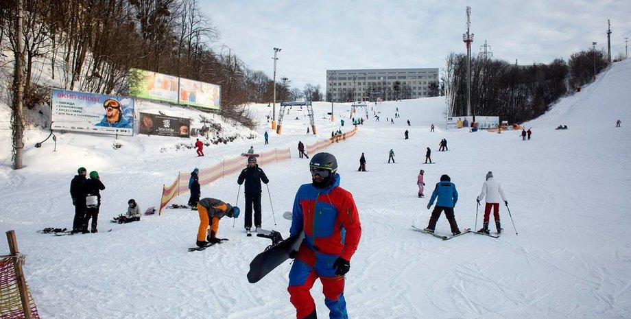 лыжи, горные лыжи, спуск лыжи, Golosiyv Ski Park