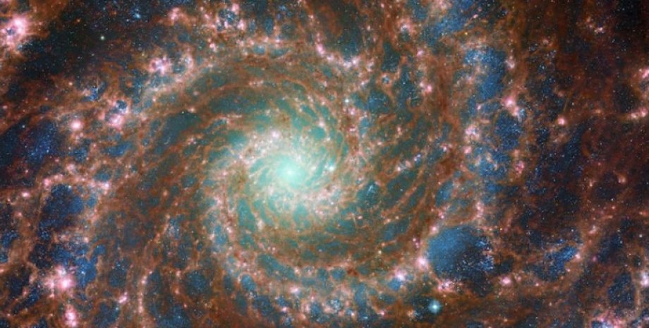 галактика М74