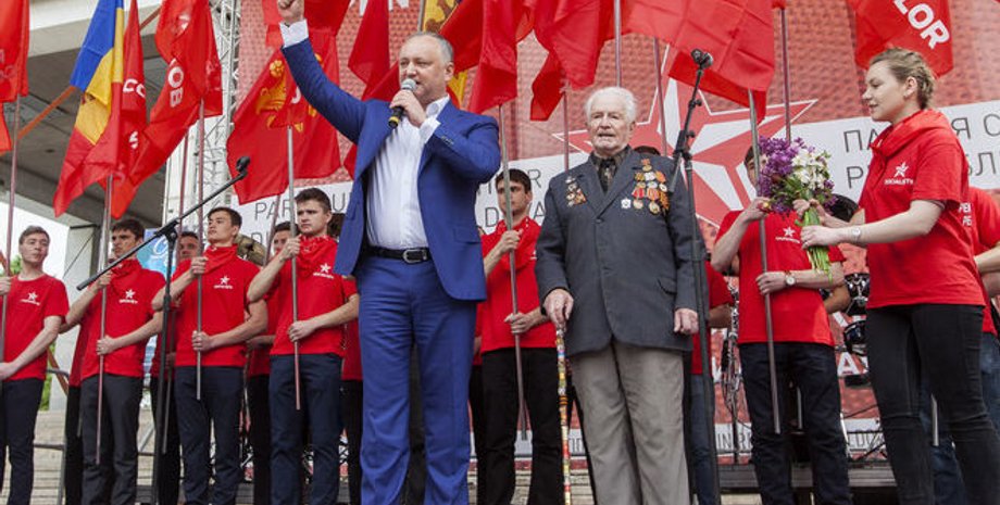 Игорь Додон