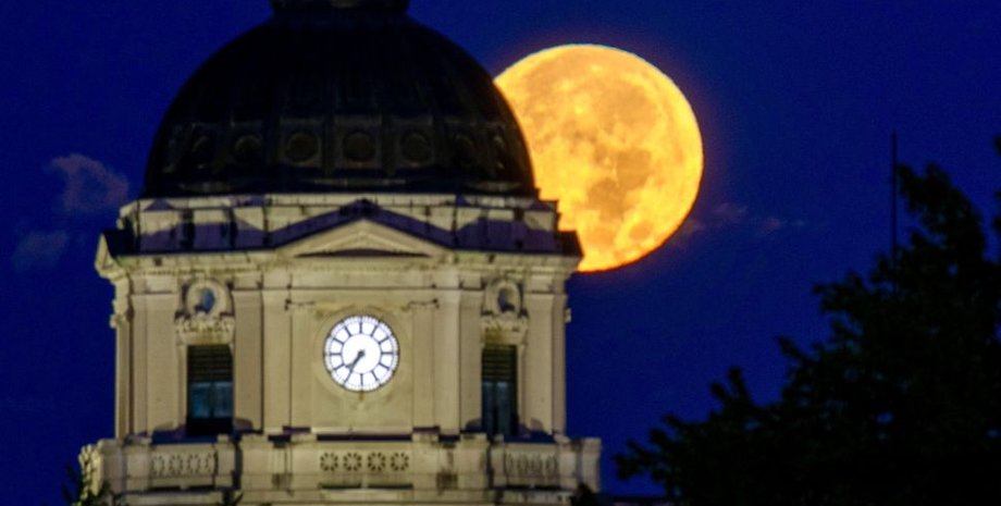 повний місяць, повний Місяць, Полуничний Місяць