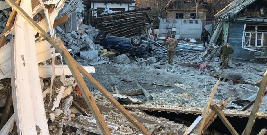 Киев, обстрел снарядами