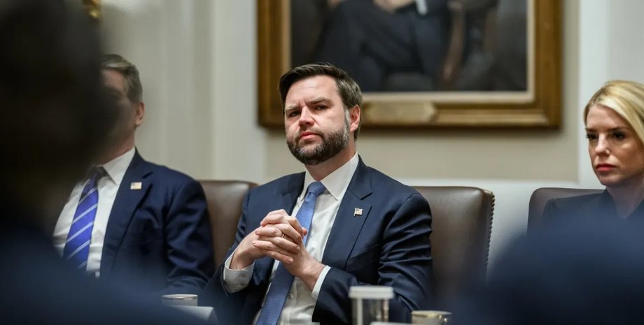 Джей Ді Венс Війна в Ірані — Джей Ді Венс не вірить Пентагону