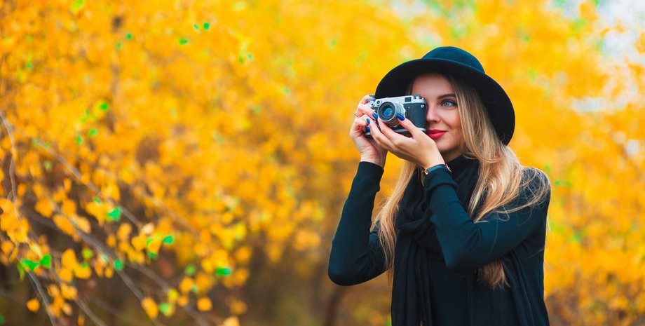 девушка в модной шляпе 2021 фото. Модные шляпы 2021. Тренды модных шляп фото