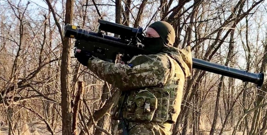 Украинский солдат с ПЗРК, фото