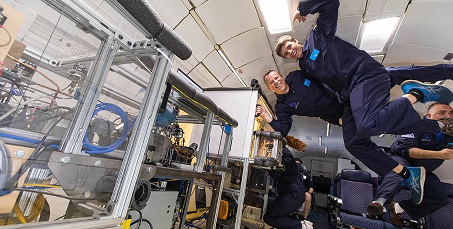 холодильник, космос, невесомость