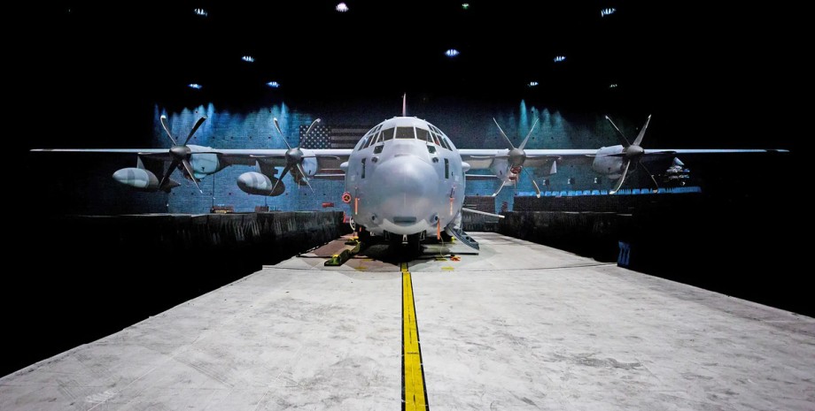Самолет AC-130, AESA, радар