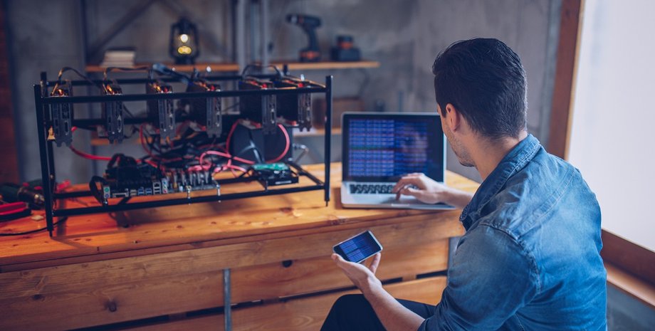 майнинговая ферма, майнинг, добыча криптовалюты