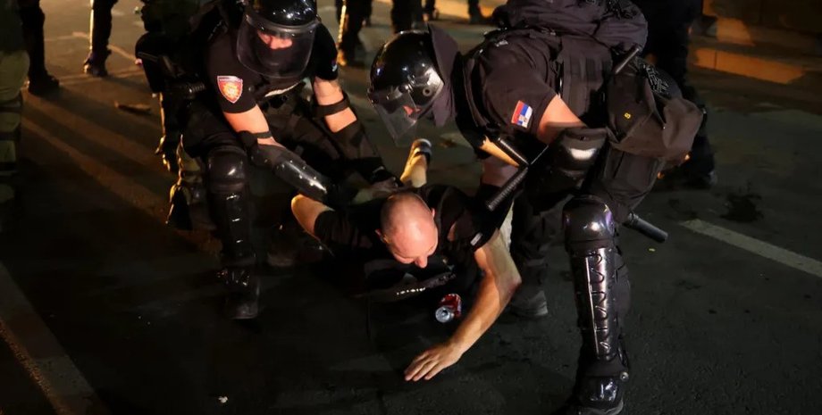 Під час протесту було затримало декілька протестувальників