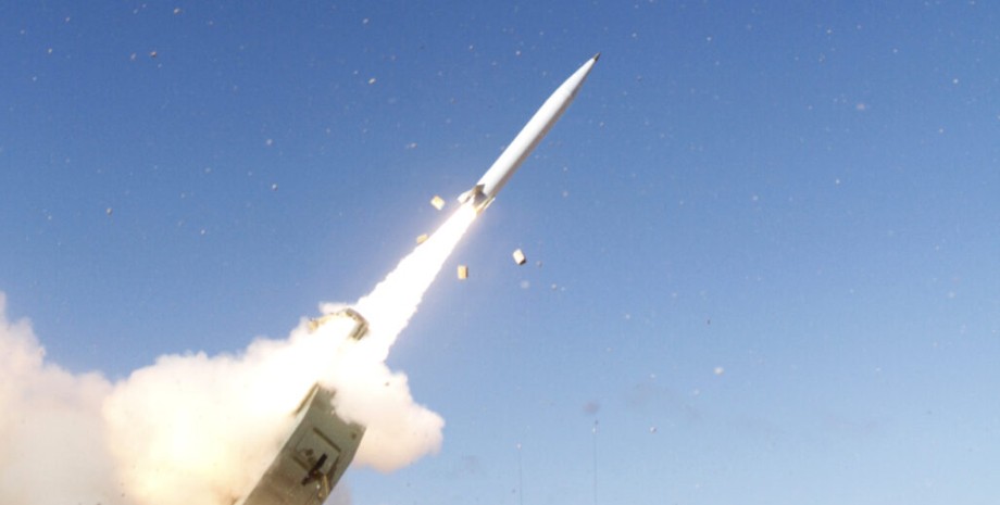 Запуск ракеты ATACMS Американская дальнобойная ракета ATACMS
