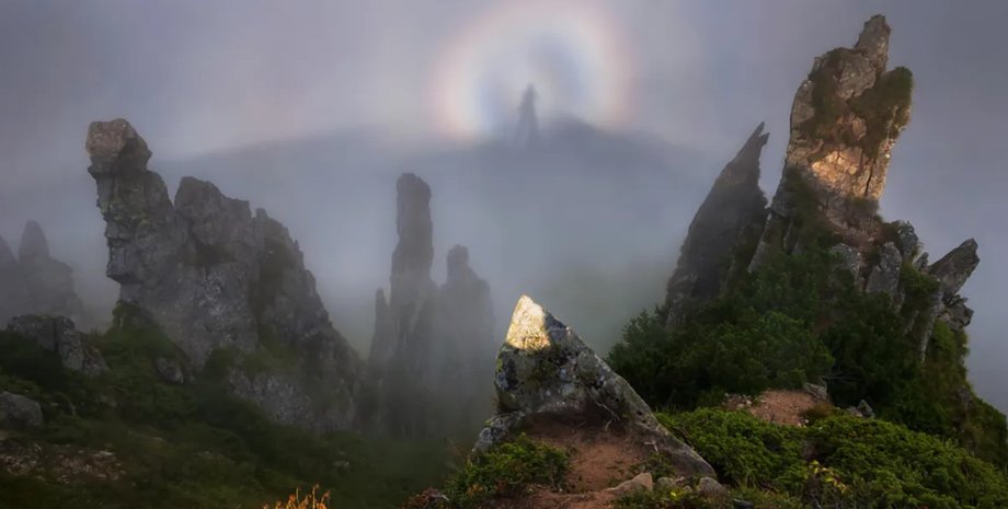 темний спостерігач