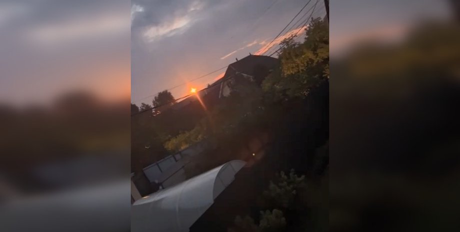 В Московской области пожаловались на взрывы, власти запустили план Ковер, закрыли аэропорт Шереметьево