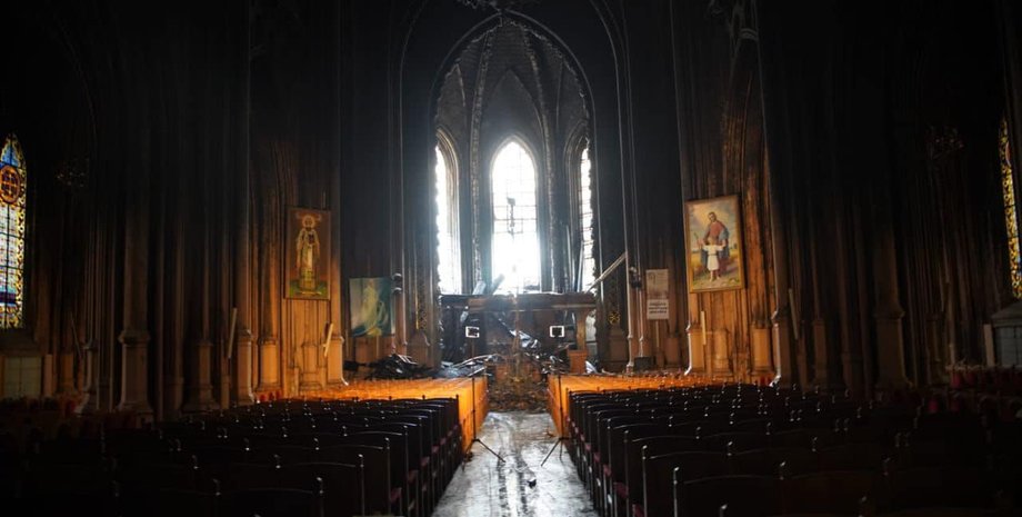 костел, святого николая, киев, пожар, фото