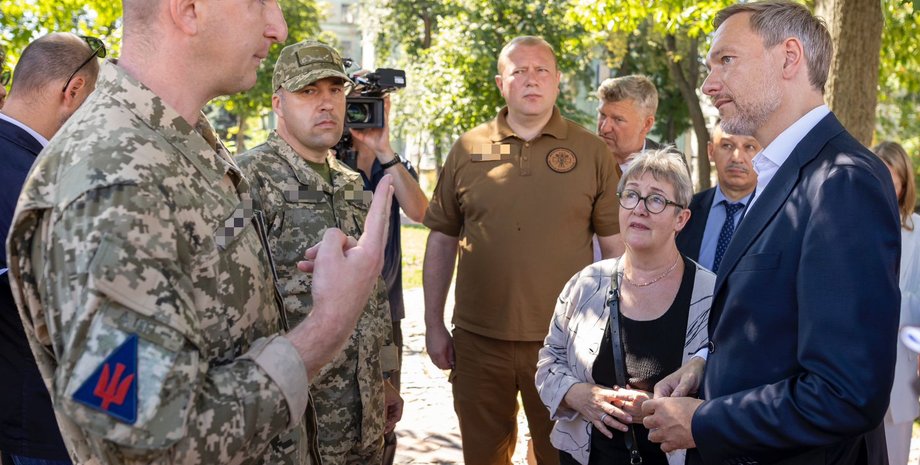 Ракеты Taurus, Taurus, дакелобойные ракеты