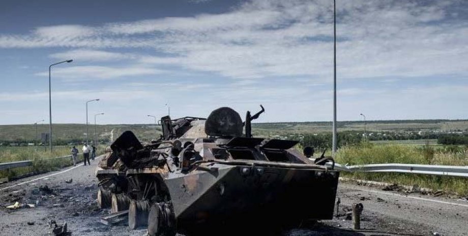 Подбитый танк боевиков / Фото: e-news.su