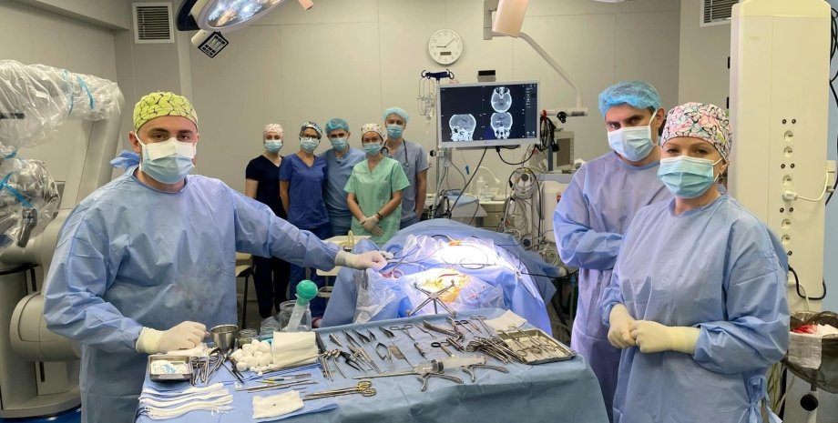 уламок міни у головному мозку, складна нейрохірургічна операція, дитяча лікарня у Львові, львівські нейрохірурги