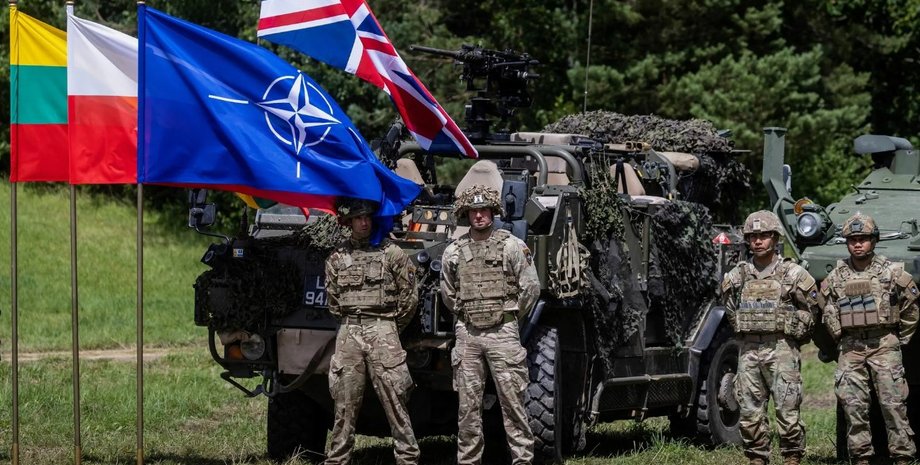 военнослужащие блока НАТО