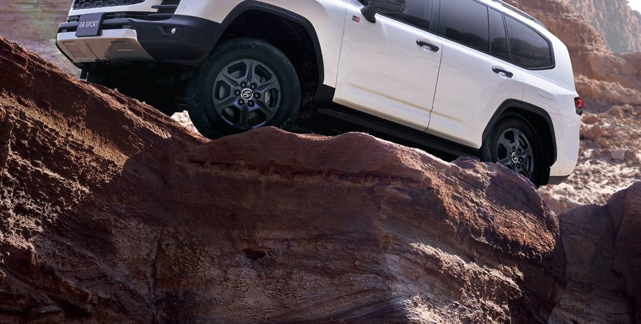 Toyota Land Cruiser GR Sport