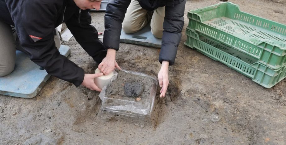 Археологи знайшли римські артефакти