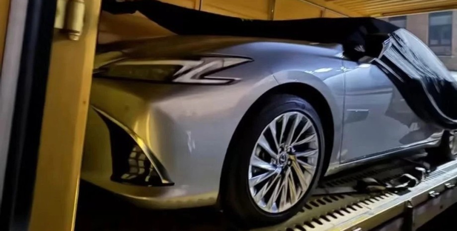 Lexus ES 2025, Lexus ES, новий Lexus ES, седан Lexus