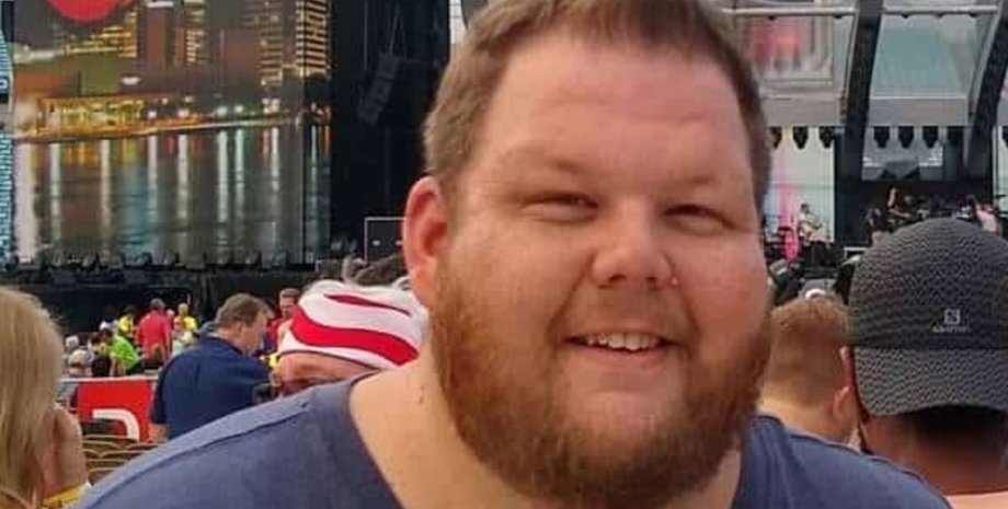 Чоловік, зайва вага, схуднення, спортзал,