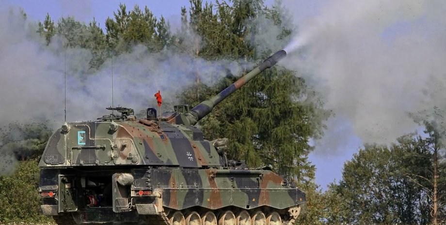 Німецька САУ PzH 2000