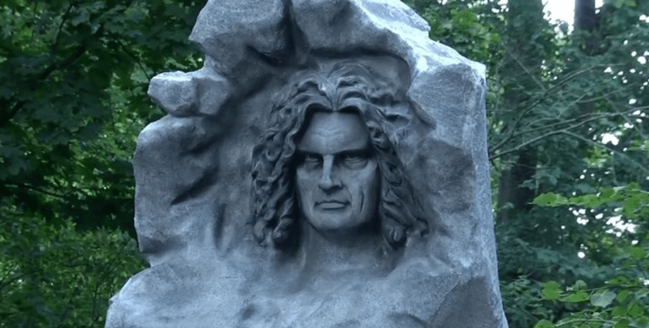 Пам'ятник Кузьмі Скрябіну