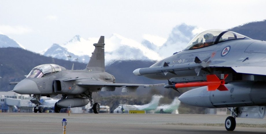 F-16, Gripen, поставки самолетов, резников, истребители, тактическая авиация,