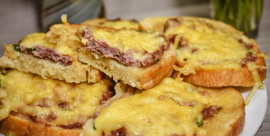 бутерброды с фаршем