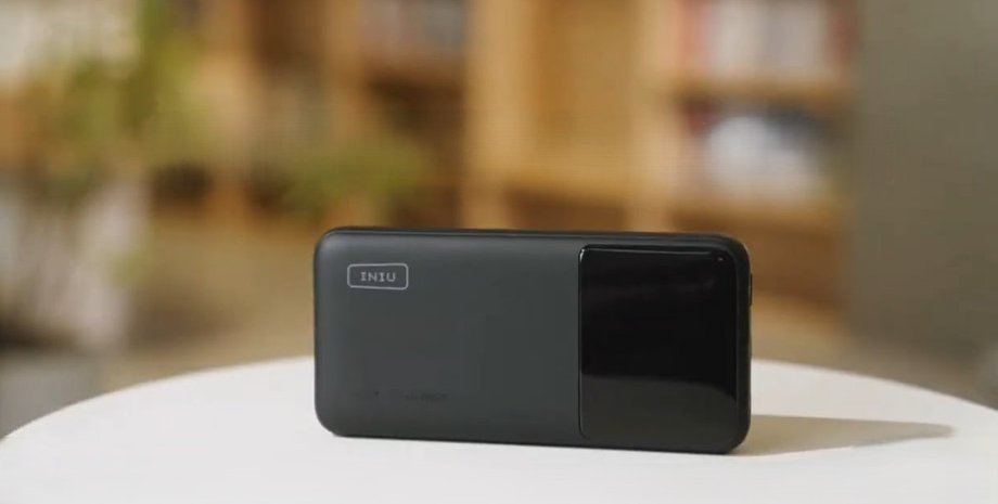Повербанк для ноутбука INIU