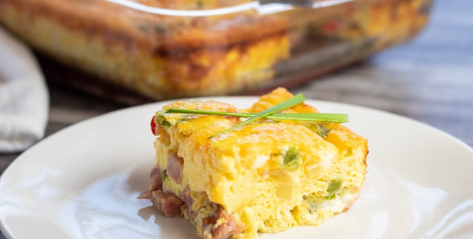 Омлетная запеканка, запонка из яиц, быстрый завтра, рецепт завтрака из яиц, рецепт омлета