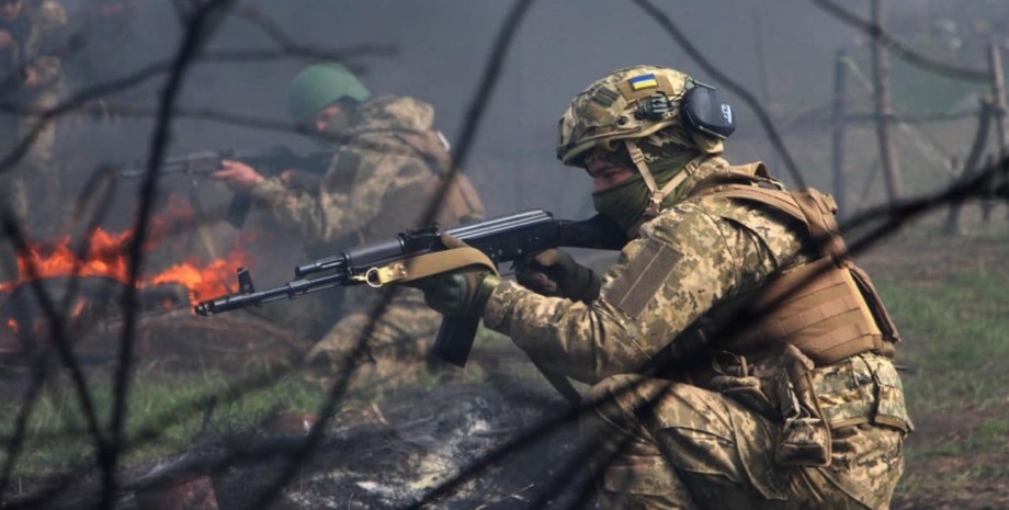 Украинские военные Изображение украинских военных