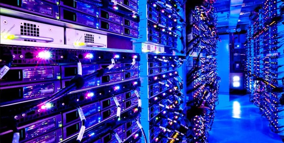 Сервер в центре обработки данных Microsoft
