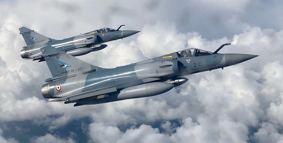 Dassault Mirage 2000, Mirage 2000, літак Mirage 2000, політ Mirage 2000