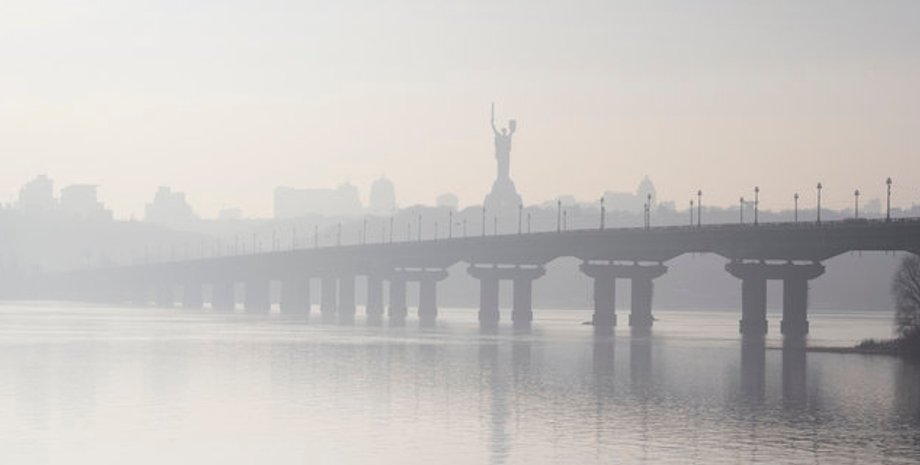 Смог у Києві, горять торфовища, киян просять закрити вікна, забруднення повітря, якість повітря у Києві, забруднення