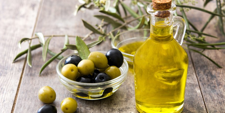 оливки, оливковое масло, стол, фото