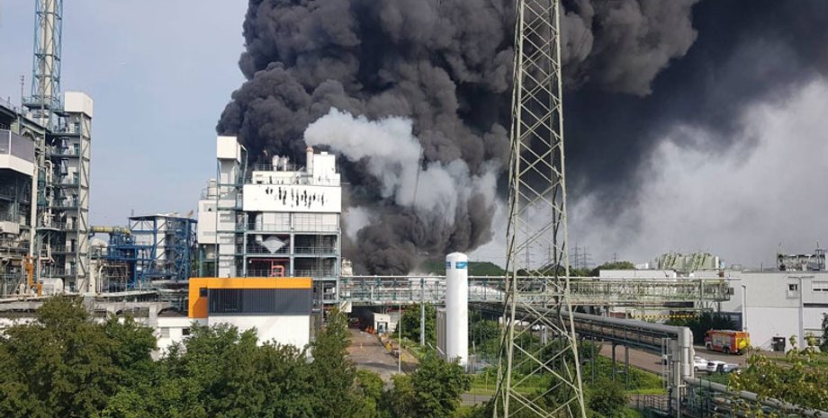 Bayer, завод, взрыв на заводе, германия