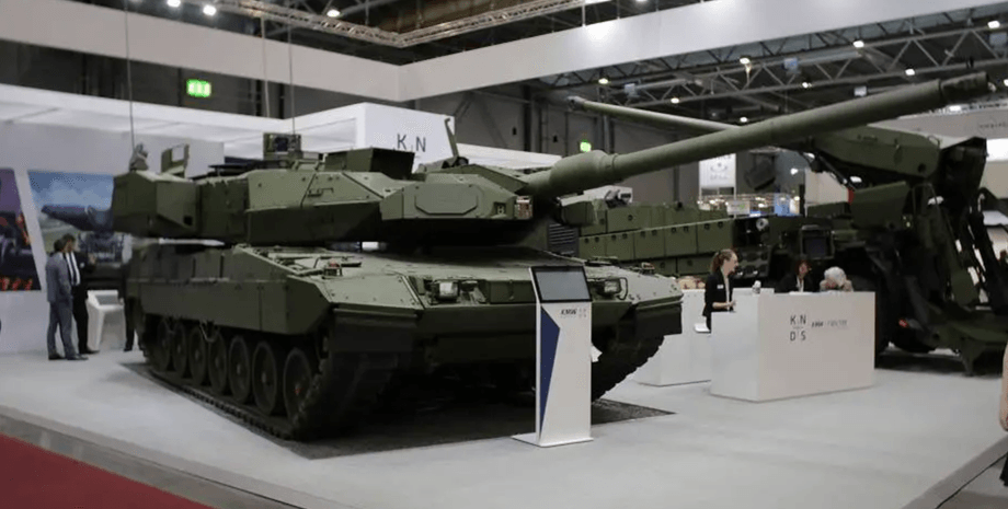 leopard 2 на выставке