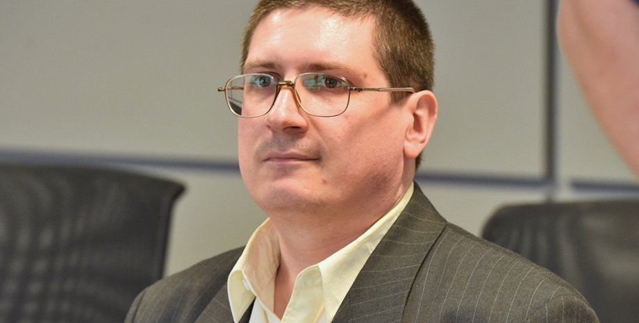 Павел Нарожный