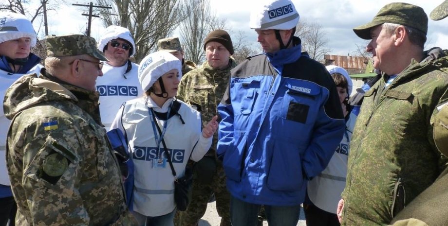 Наблюдатели ОБСЕ в Донбассе / Фото: Facebook