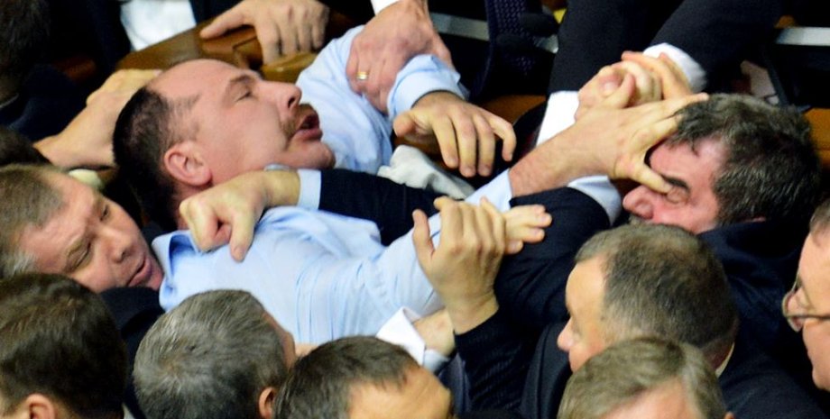 Драка в Верховной Раде / Фото из открытых источников