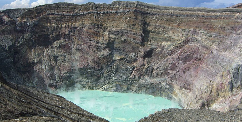 Вулкан Асо / Фото из открытого источника