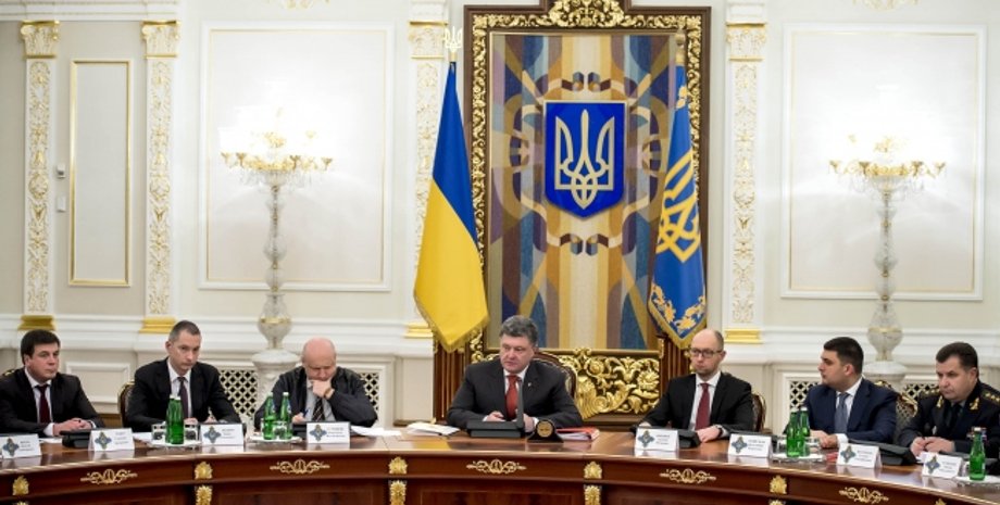 Петр Порошенко на заседании СНБО / Фото пресс-службы президента