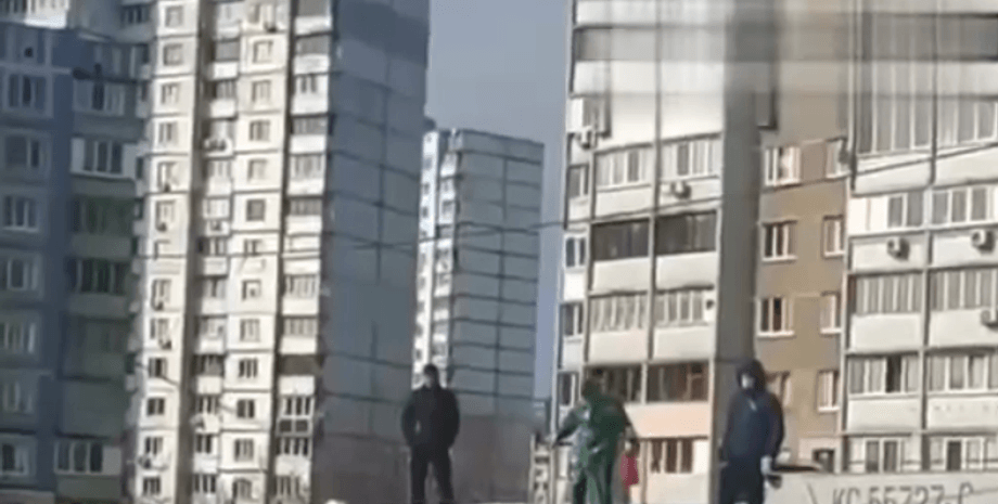 снос мафов в киеве, мафы на троещине, попытка самоподпала в киеве