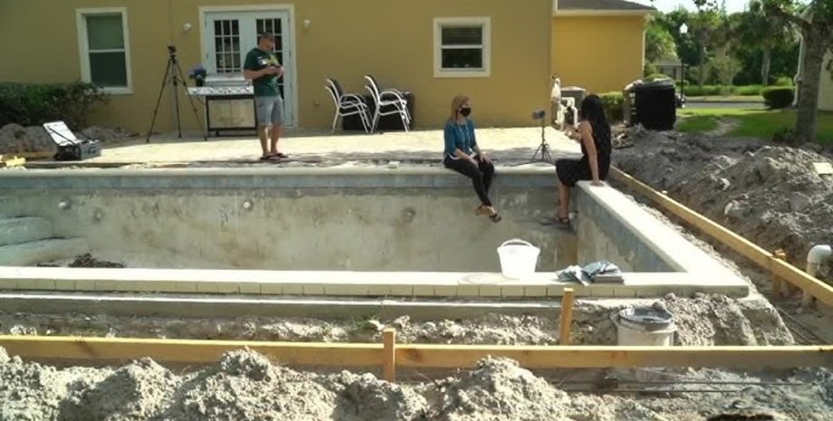 Строитель бассейнов украл деньги, афера, аферист, брал деньги за бассейн и не делал его, владелец компании, крал деньги