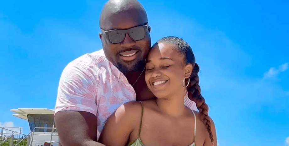 Жена кормит грудью мужа, молоко, грудное молоко, семья, дети, зависимость, странности, пьет грудное молоко жены, было больно