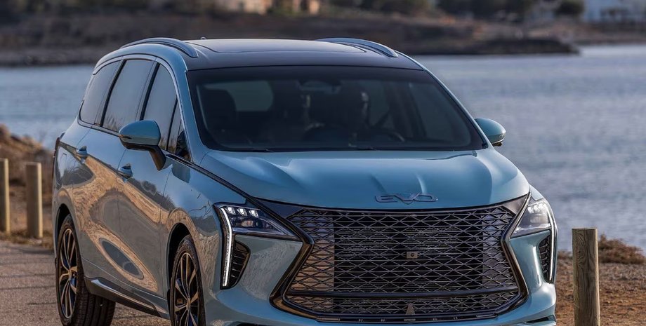 Evo Spazio, новий Evo Spazio, мінівен Evo