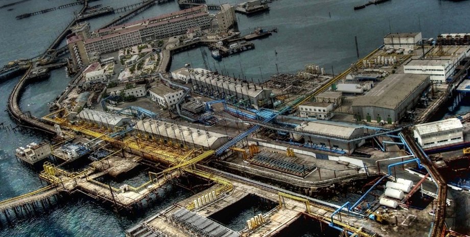 Фото: Нефтяные Камни