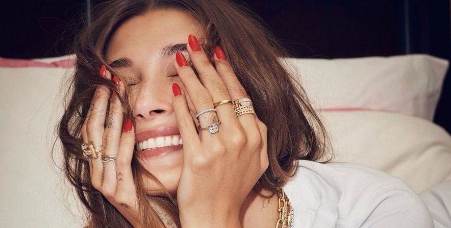 Хейли Бибер, Хейли Бибер инсульт, Хейли Бибер операция на сердце, Хейли Бибер и Джастин Бибер